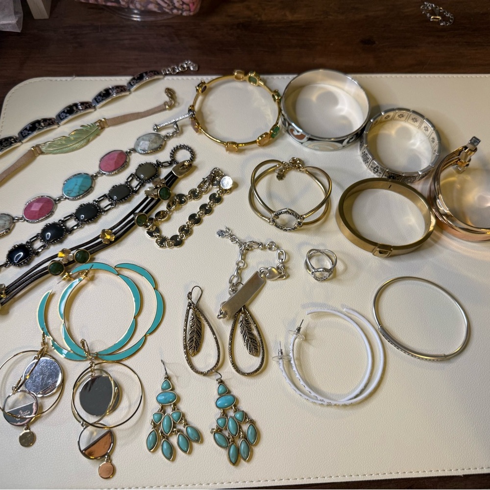 Lot of various name brand jewelry